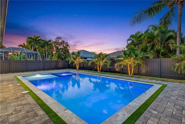 1821 SW 25th TER, Cape Coral, FL 33914