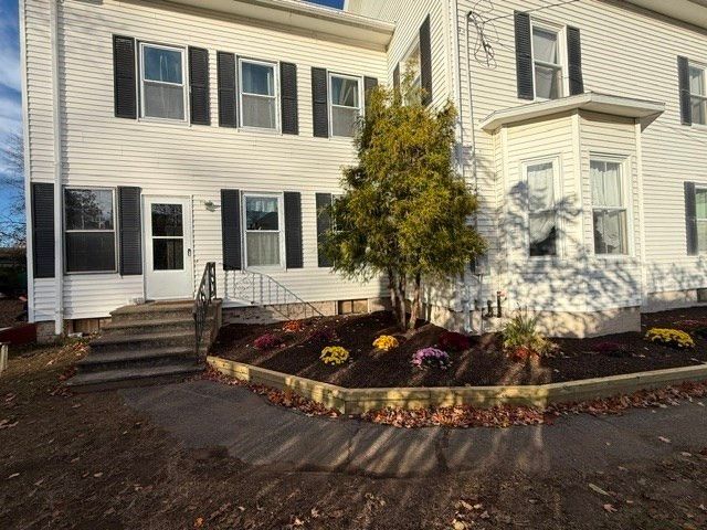 23 Central Street, West Brookfield, MA 01585