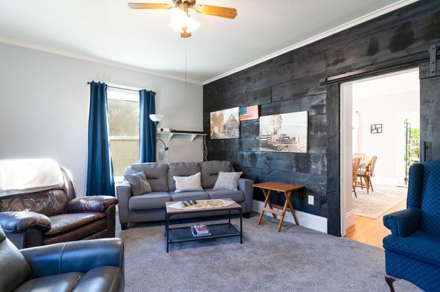 23 Central Street, West Brookfield, MA 01585
