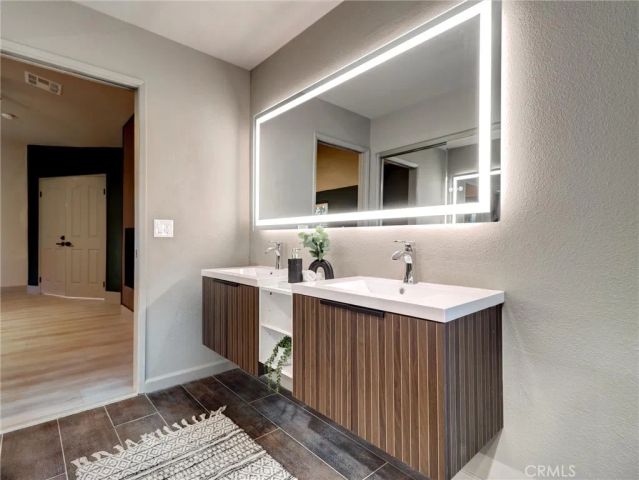 39685 Saint Michael, Palm Desert, CA 92211