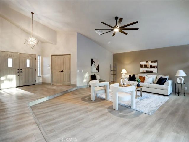 39685 Saint Michael, Palm Desert, CA 92211