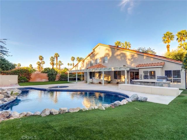 39685 Saint Michael, Palm Desert, CA 92211
