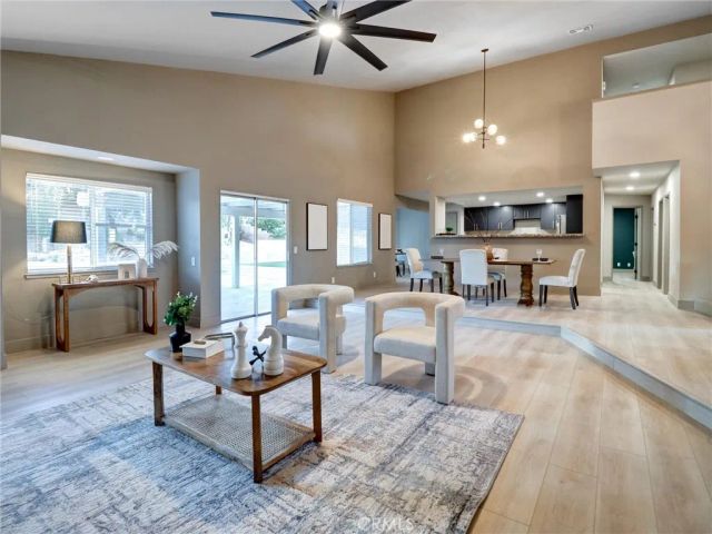 39685 Saint Michael, Palm Desert, CA 92211