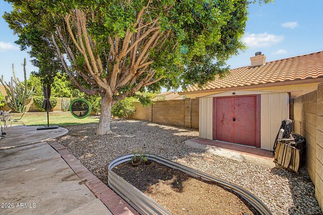 7588 W KERRY Lane, Glendale, AZ 85308