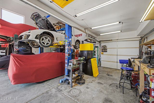 7588 W KERRY Lane, Glendale, AZ 85308