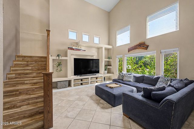 7588 W KERRY Lane, Glendale, AZ 85308