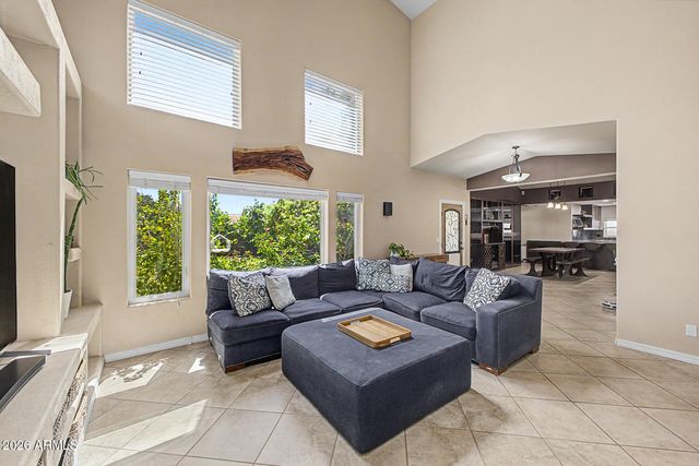 7588 W KERRY Lane, Glendale, AZ 85308