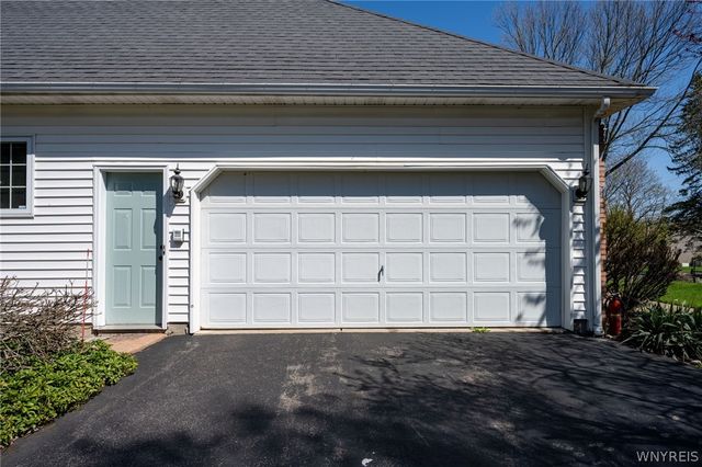111 Dellwood Drive, Elma, NY 14059