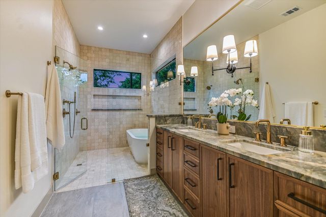 8512 Rockwood LN, Austin, TX 78757