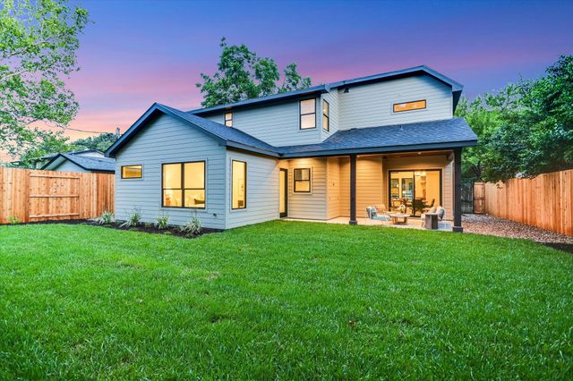 8512 Rockwood LN, Austin, TX 78757