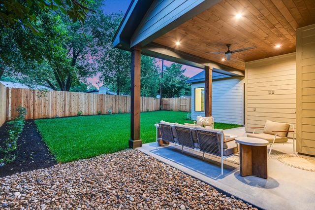 8512 Rockwood LN, Austin, TX 78757