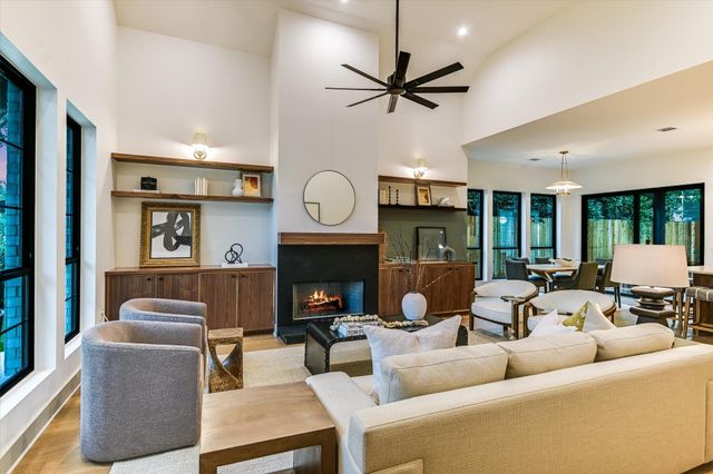 8512 Rockwood LN, Austin, TX 78757