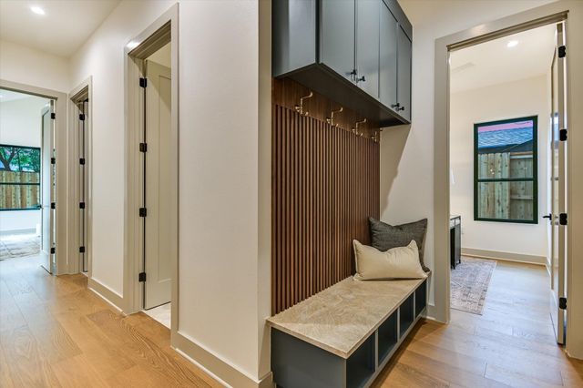 8512 Rockwood LN, Austin, TX 78757