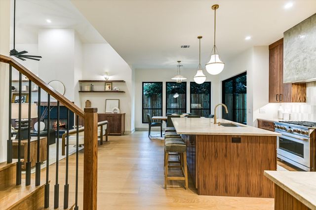 8512 Rockwood LN, Austin, TX 78757