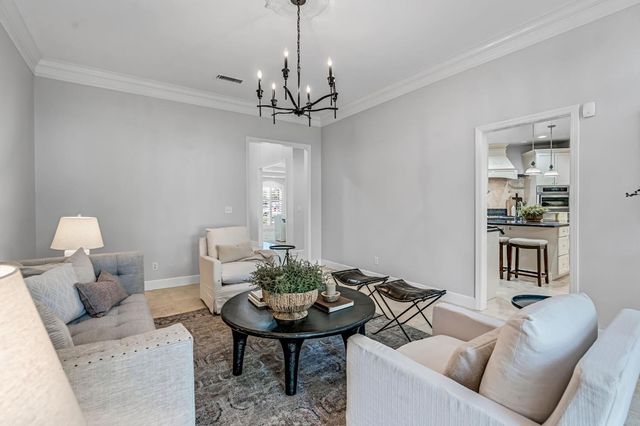 294 W Canadian Avenue, Fresno, CA 93711