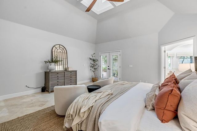 294 W Canadian Avenue, Fresno, CA 93711