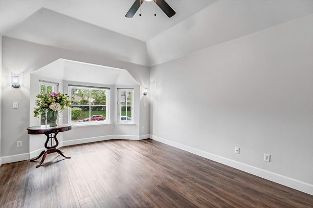 294 W Canadian Avenue, Fresno, CA 93711