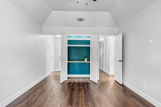 294 W Canadian Avenue, Fresno, CA 93711