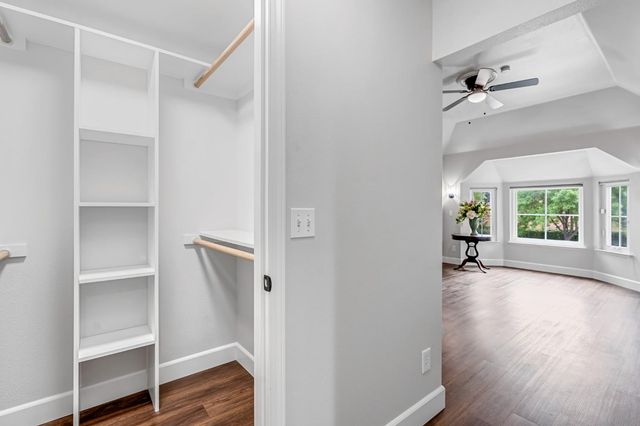 294 W Canadian Avenue, Fresno, CA 93711