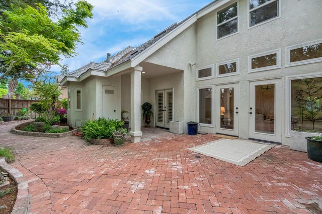 294 W Canadian Avenue, Fresno, CA 93711