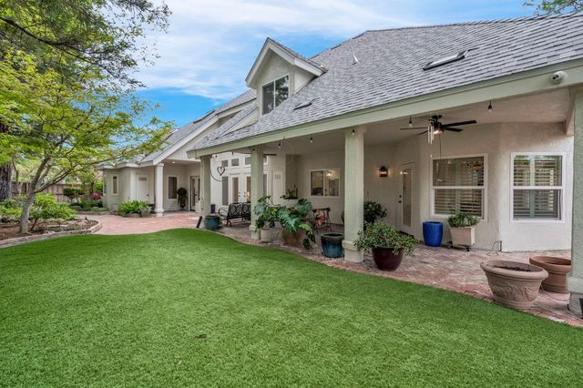 294 W Canadian Avenue, Fresno, CA 93711