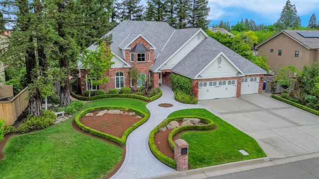 294 W Canadian Avenue, Fresno, CA 93711