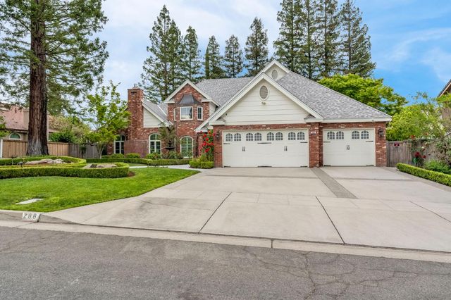 294 W Canadian Avenue, Fresno, CA 93711