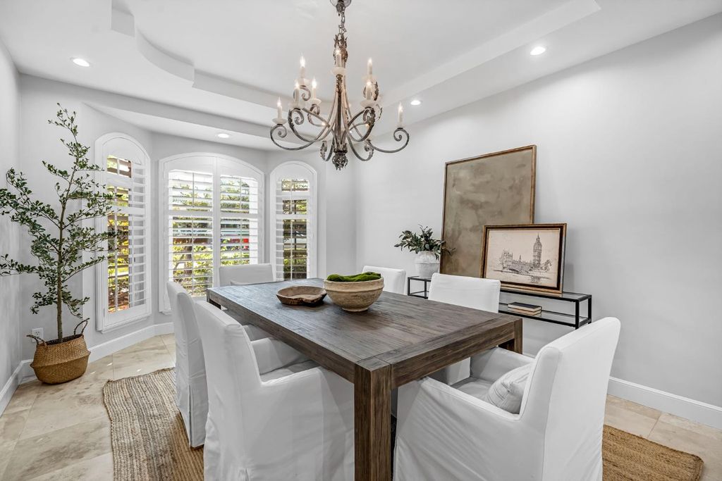 Image 14 of property listing at 294 W Canadian Avenue, Fresno, CA 93711