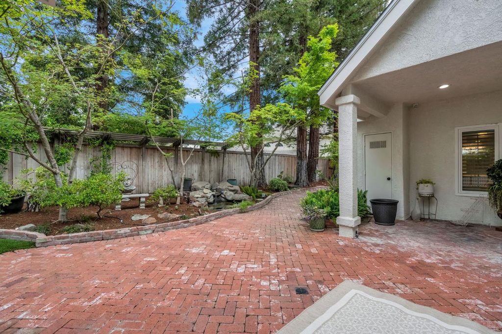 Image 60 of property listing at 294 W Canadian Avenue, Fresno, CA 93711