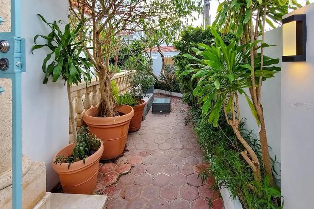 11 SANTA ANA STREET, San Juan, PR 00911