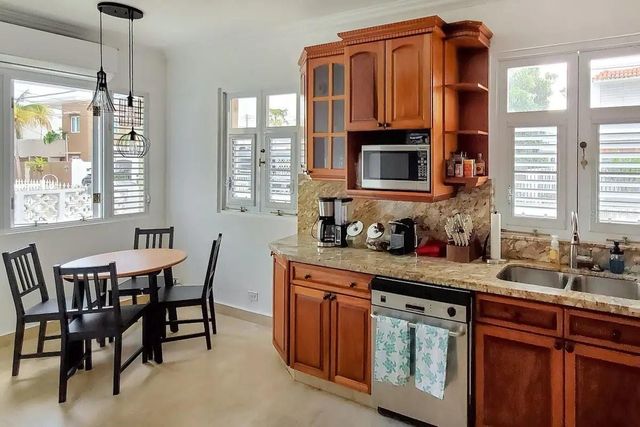 11 SANTA ANA STREET, San Juan, PR 00911