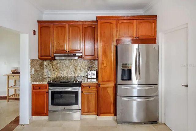 11 SANTA ANA STREET, San Juan, PR 00911