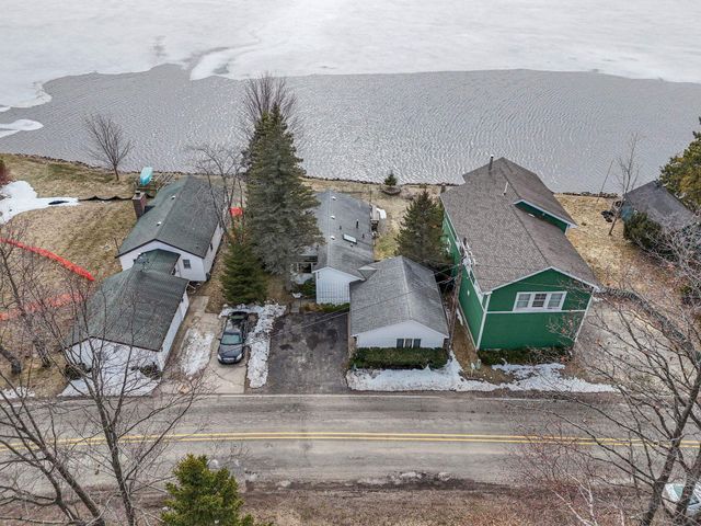 235 E Lake Mitchell Drive, Cherry Grove Twp, MI 49601