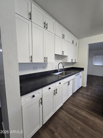 220 E MARILYN Avenue, Mesa, AZ 85210