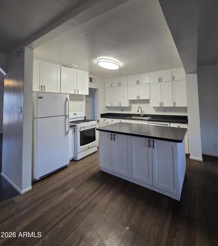 220 E MARILYN Avenue, Mesa, AZ 85210