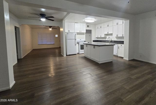 220 E MARILYN Avenue, Mesa, AZ 85210