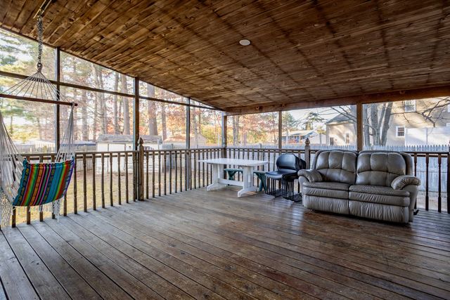 7 Robert Drive, Nashua, NH 03063