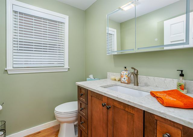 7 Robert Drive, Nashua, NH 03063