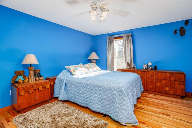 7 Robert Drive, Nashua, NH 03063