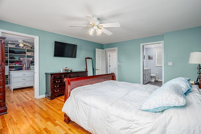 7 Robert Drive, Nashua, NH 03063