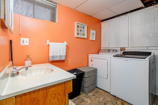 7 Robert Drive, Nashua, NH 03063