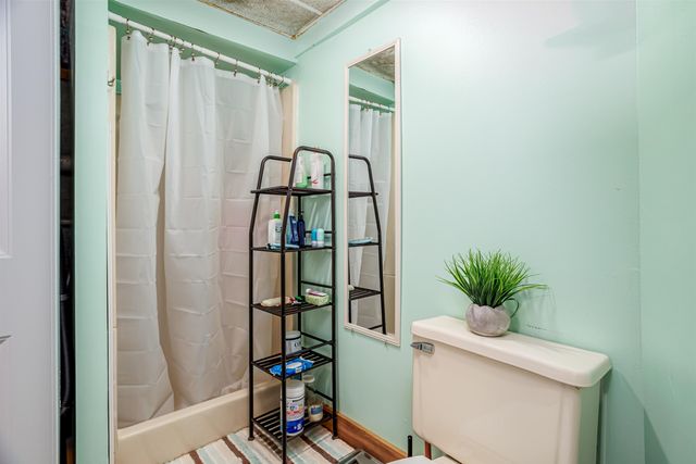 7 Robert Drive, Nashua, NH 03063