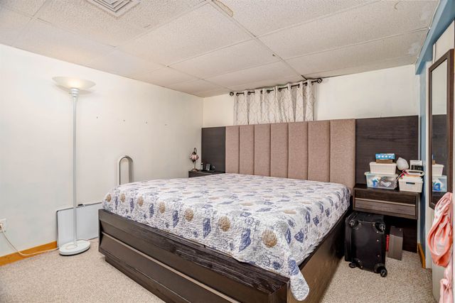 7 Robert Drive, Nashua, NH 03063