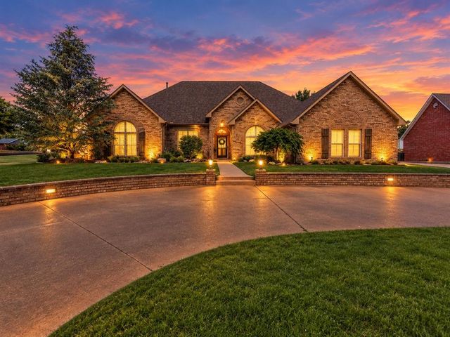 1429 Spring Creek Drive, Yukon, OK 73099