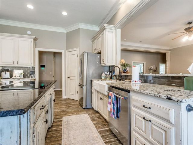 1429 Spring Creek Drive, Yukon, OK 73099