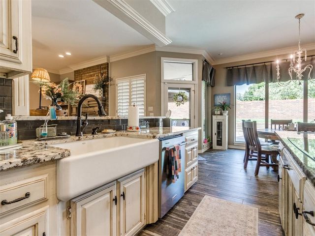 1429 Spring Creek Drive, Yukon, OK 73099