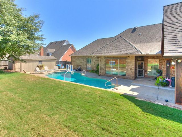 1429 Spring Creek Drive, Yukon, OK 73099