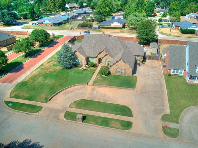 1429 Spring Creek Drive, Yukon, OK 73099