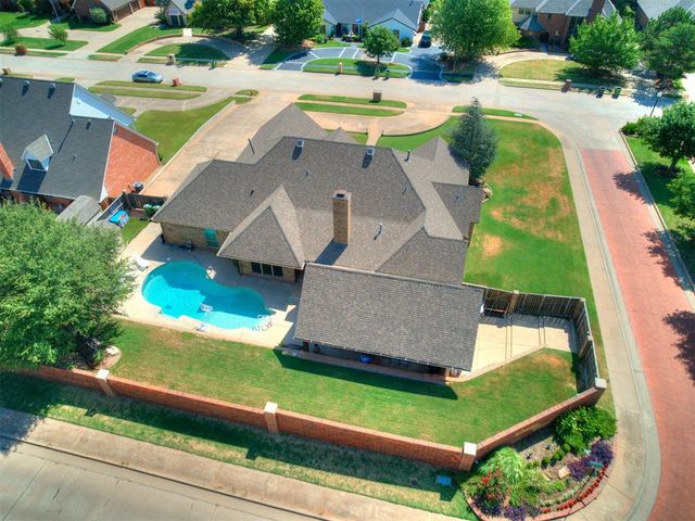 1429 Spring Creek Drive, Yukon, OK 73099