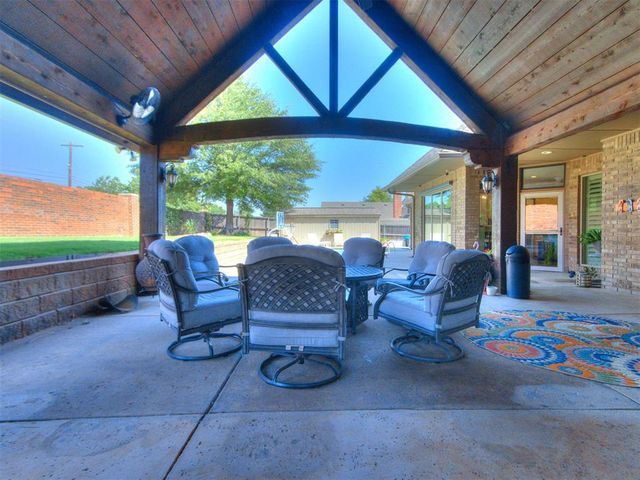 1429 Spring Creek Drive, Yukon, OK 73099